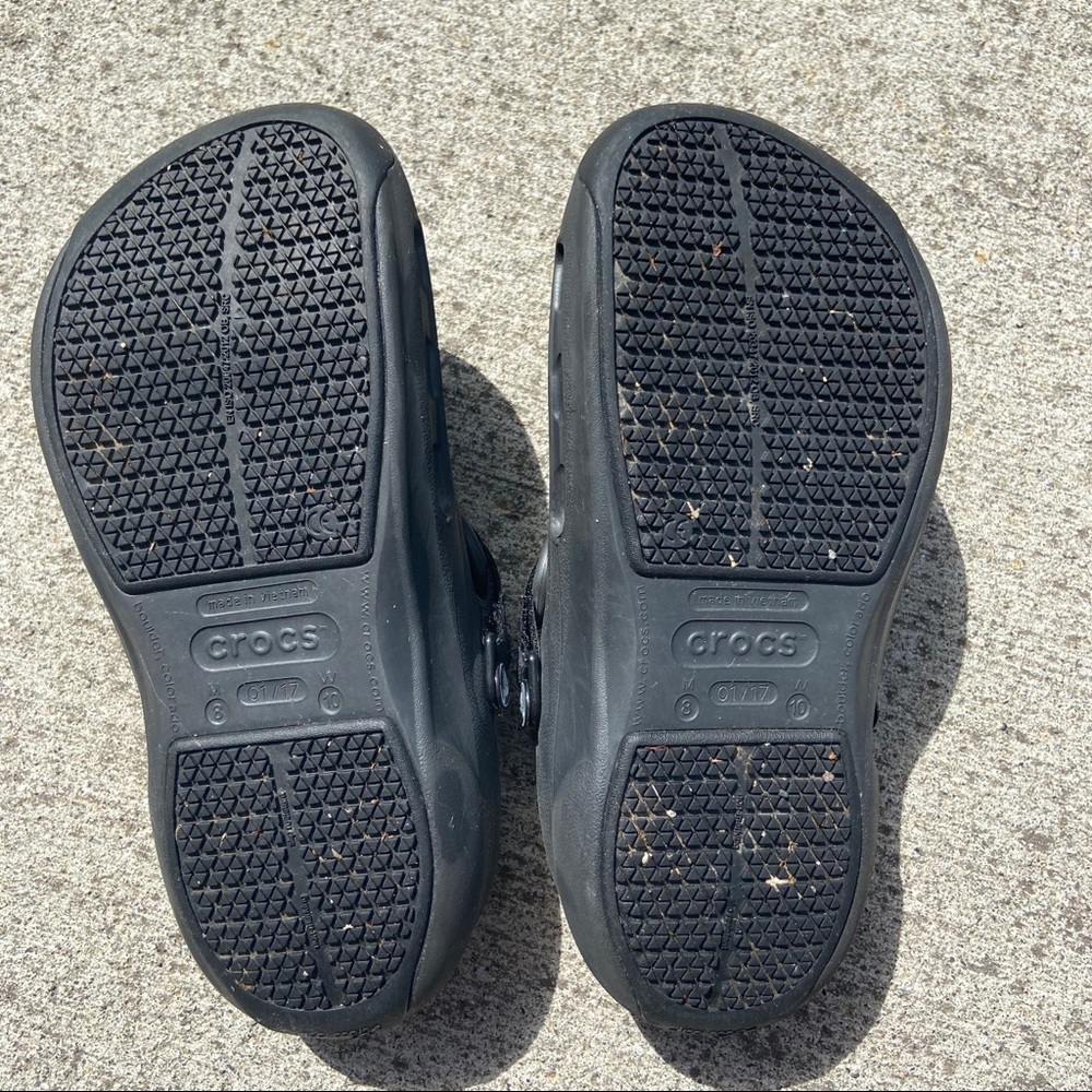CROCS sandal with velcro straps